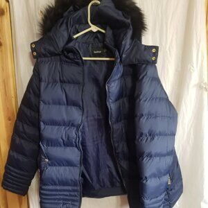 Womens Ladies Size 12 Puffer style Coat with hood w/ fur